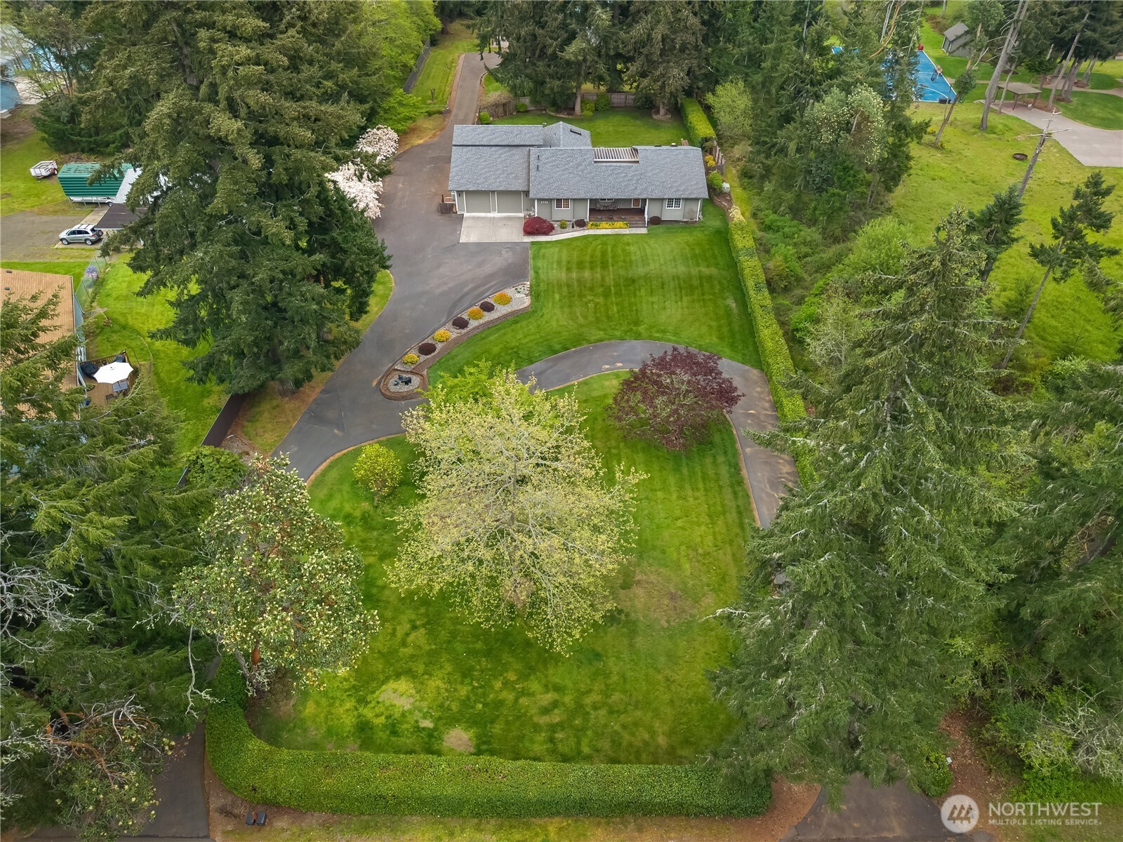 5732 Hill Street NE, Olympia, WA 98516-9551