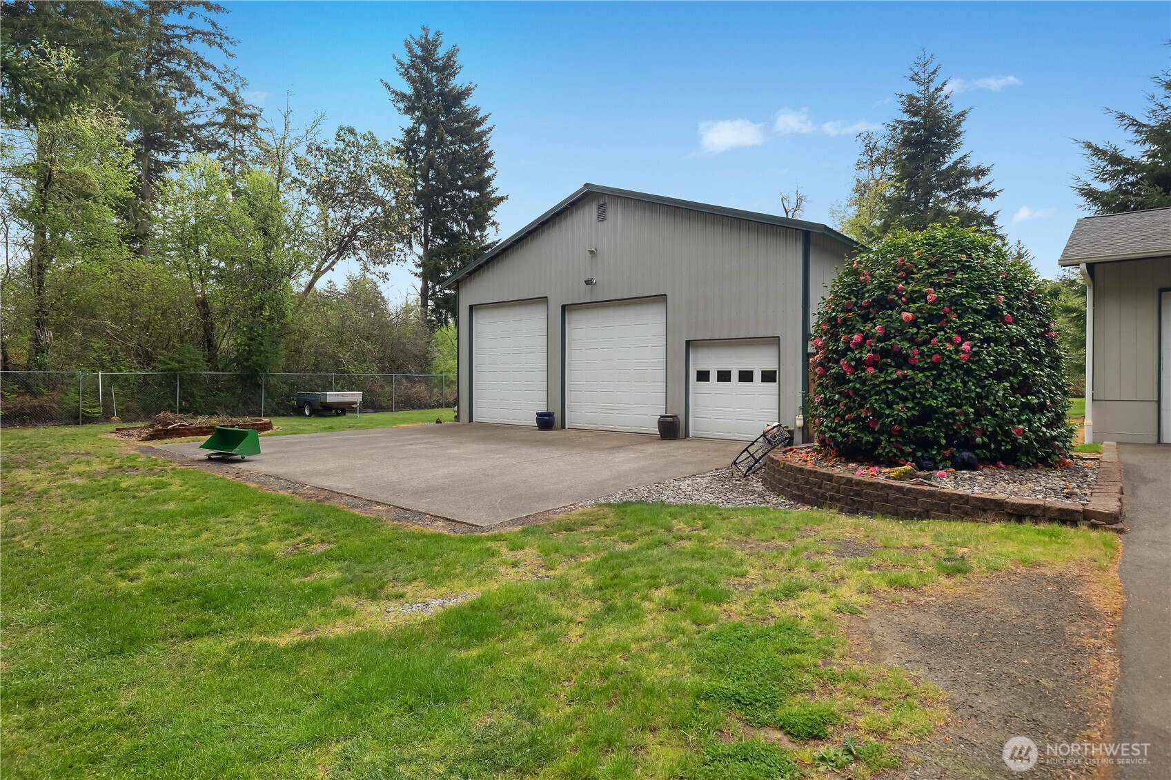 5732 Hill Street NE, Olympia, WA 98516-9551