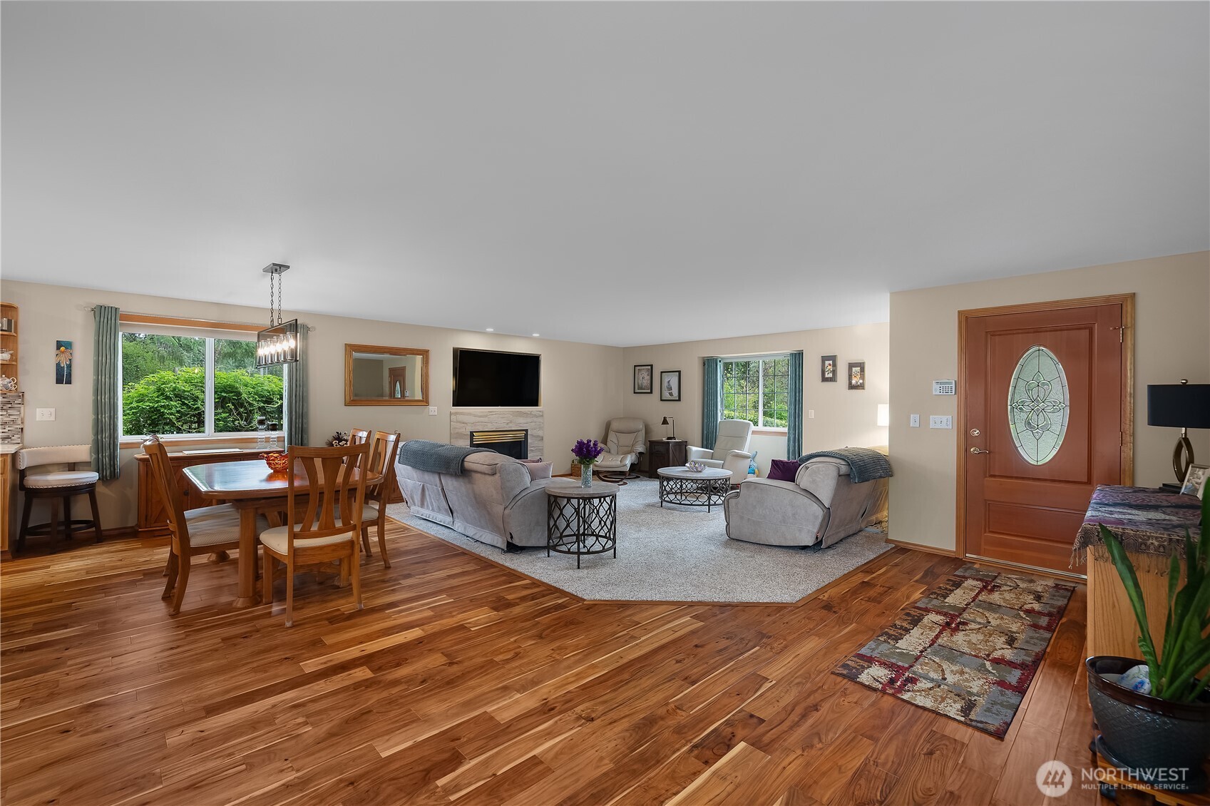 5732 Hill Street NE, Olympia, WA 98516-9551