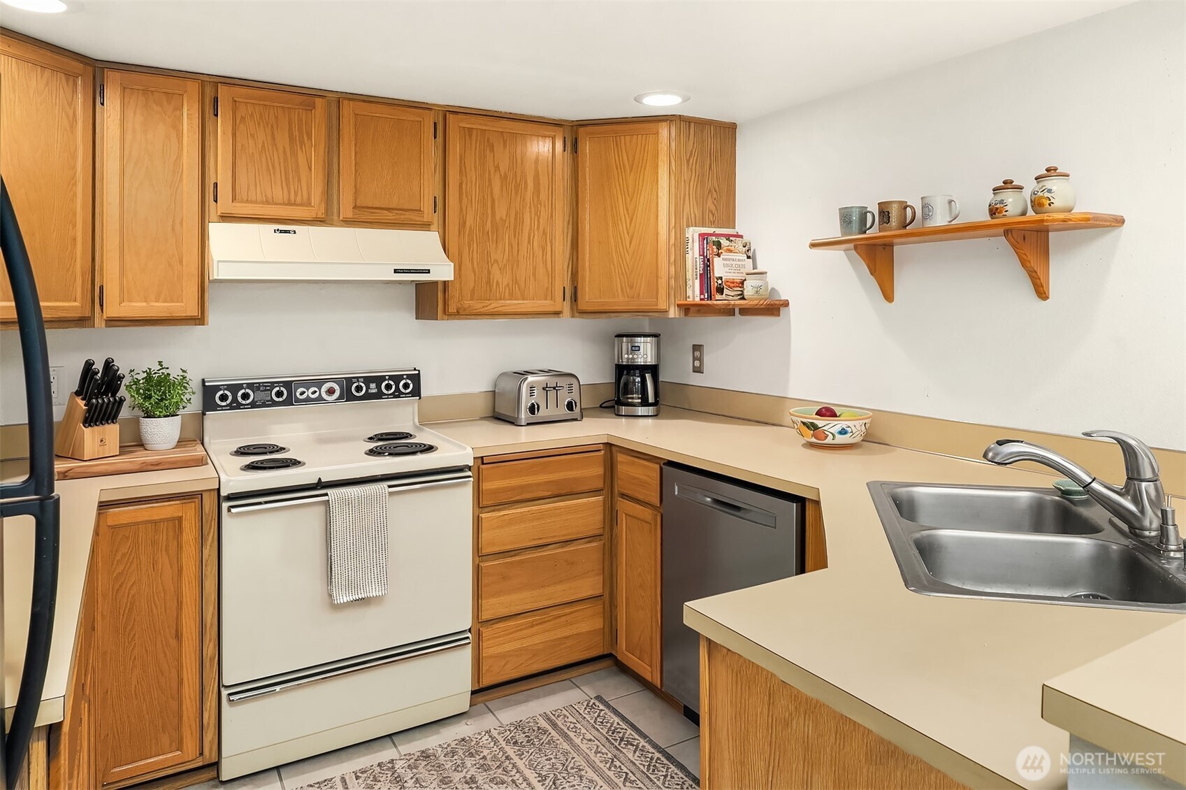 118 SW 116th Street #D32, Seattle, WA 98146