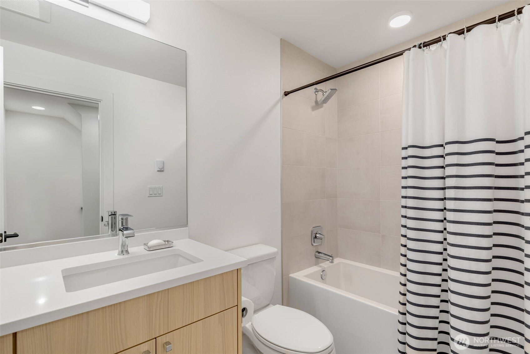 2373 Minor Avenue E, Seattle, WA 98102
