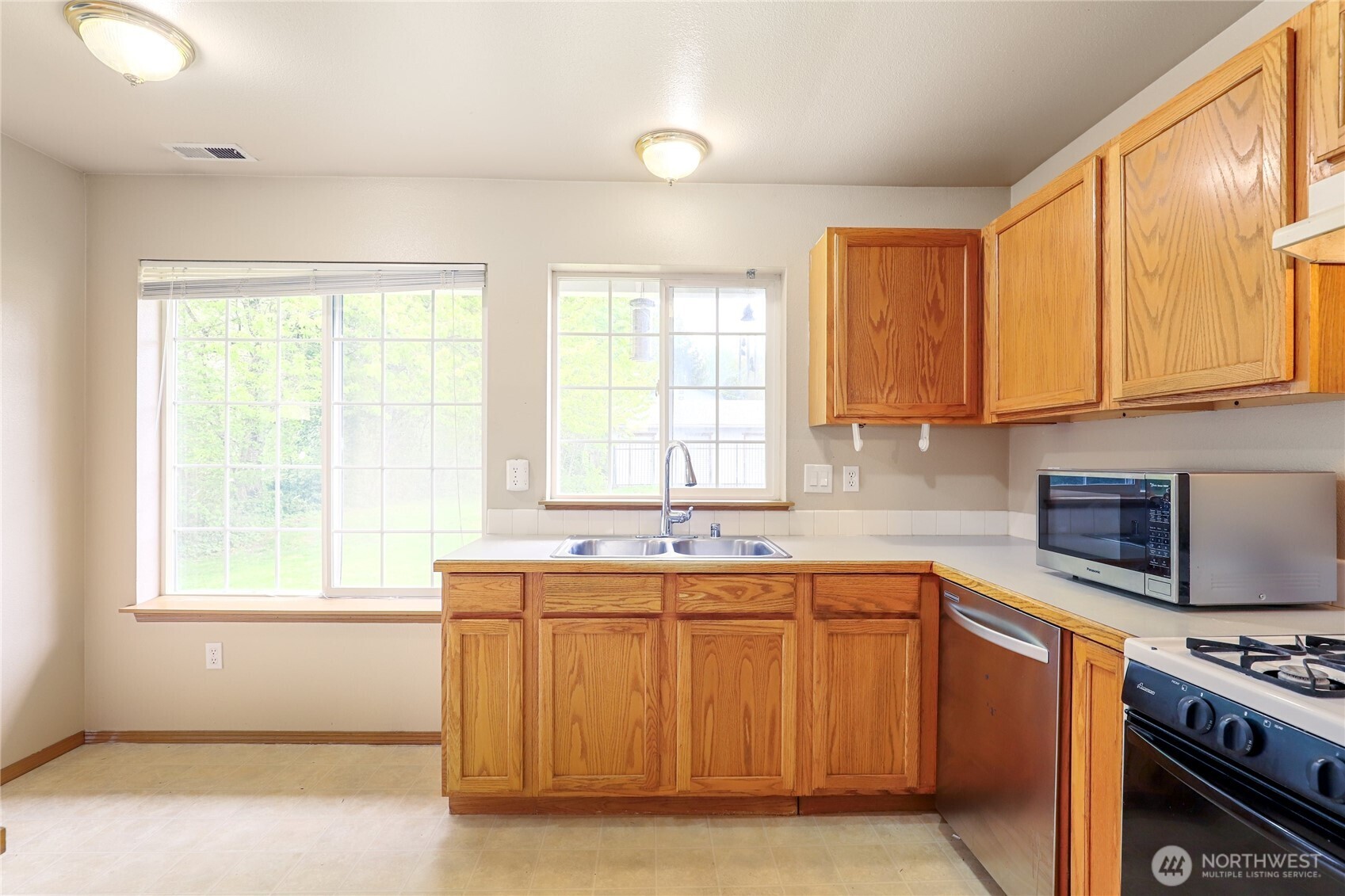 533 Forest Park Street , Port Orchard, WA 98366