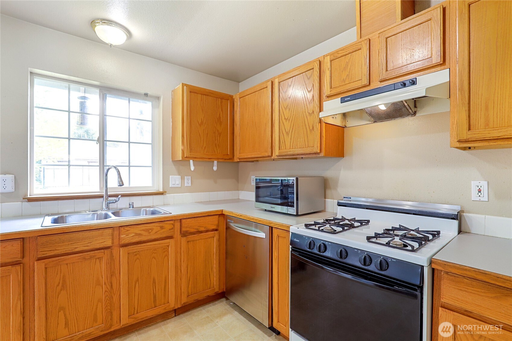 533 Forest Park Street , Port Orchard, WA 98366