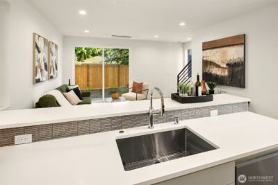 7064 Cleopatra Place NW, Seattle, WA 98117 - Photo 12