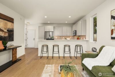 7064 Cleopatra Place NW, Seattle, WA 98117 - Photo 3
