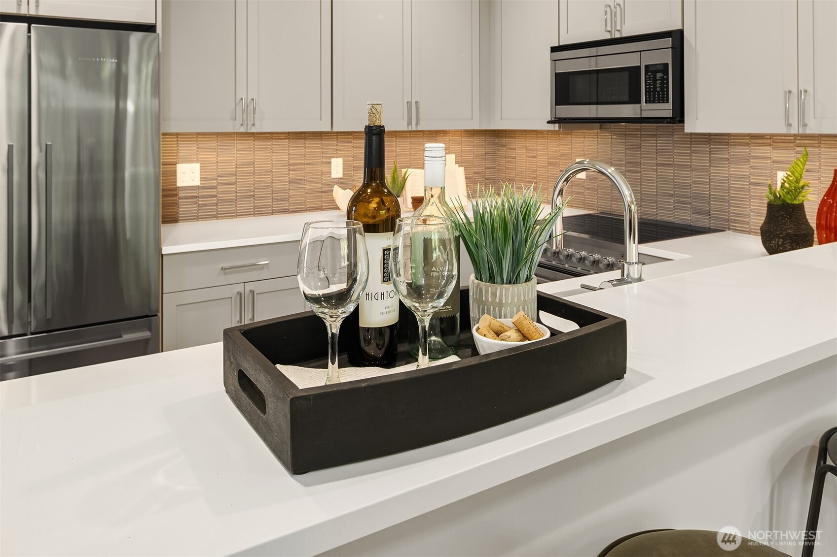 7064 Cleopatra Place NW, Seattle, WA 98117