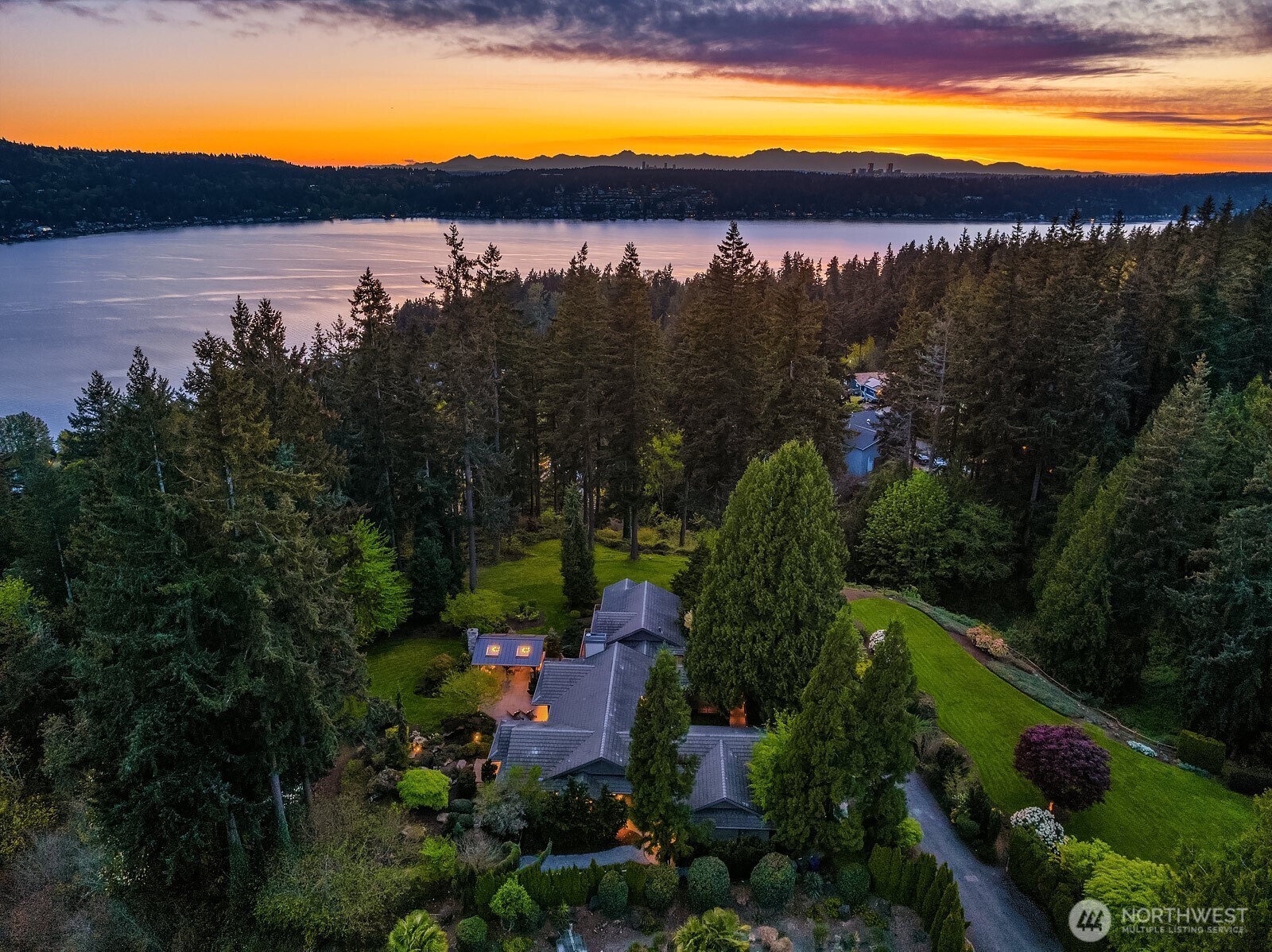 20113 SE 30th Street , Sammamish, WA 98075