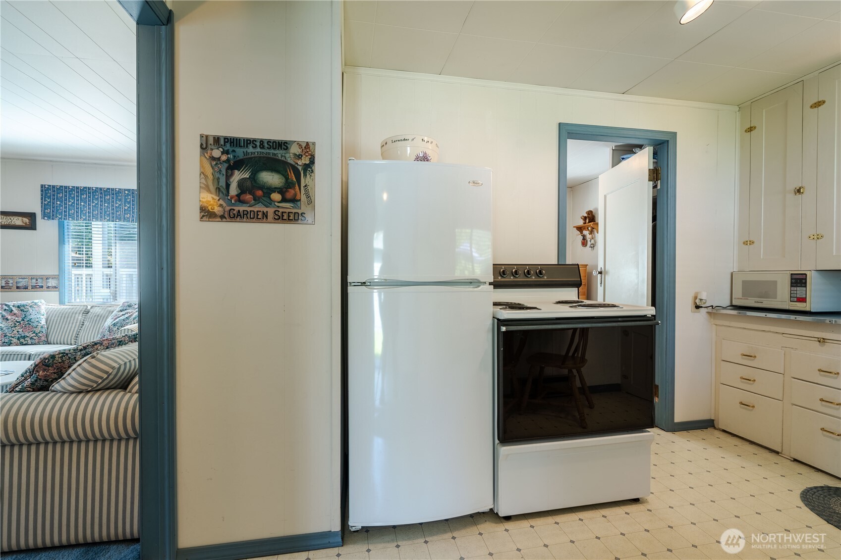 8243 Beachway Drive , Blaine, WA 98230