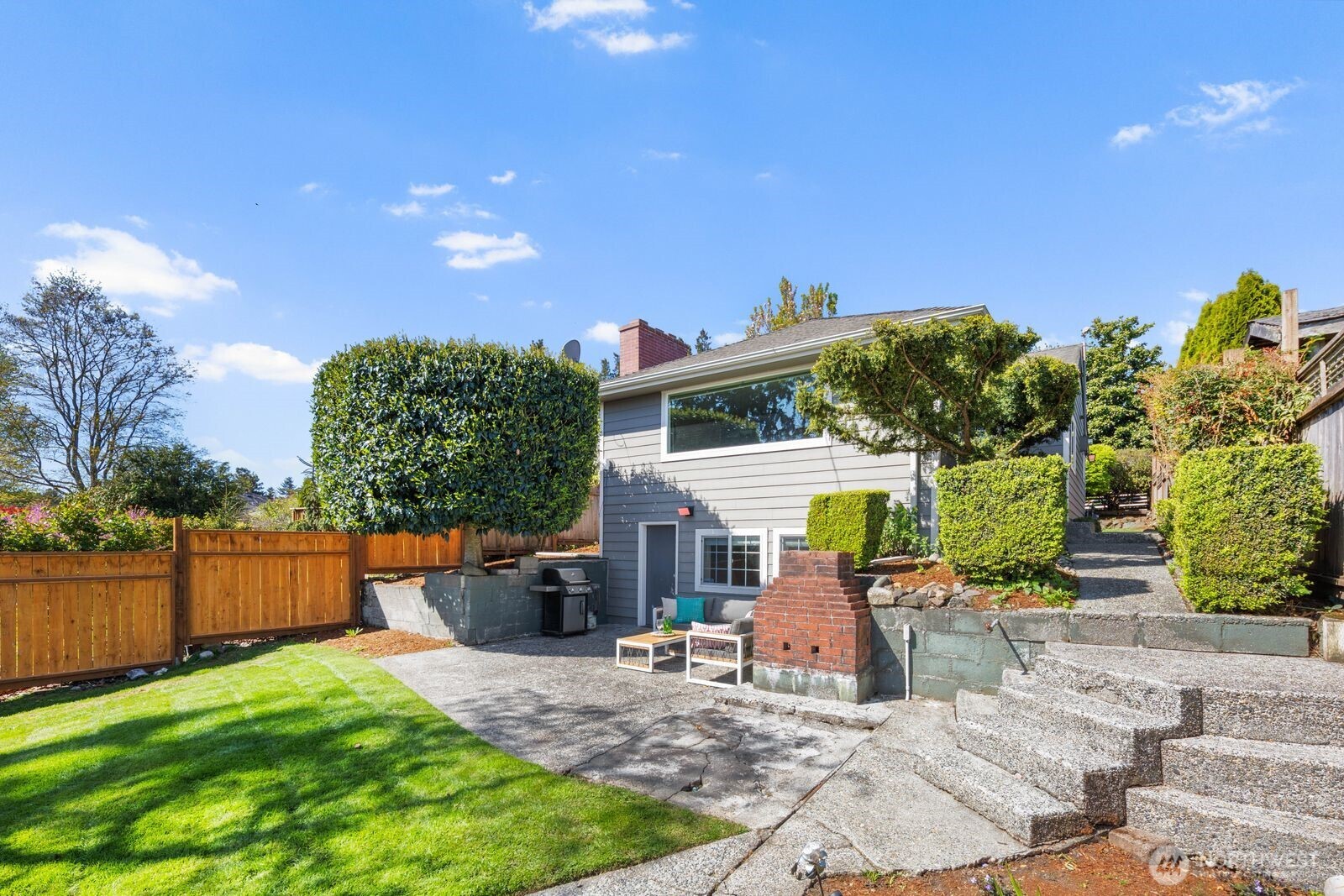 7508 30th Avenue SW, Seattle, WA 98126-3327