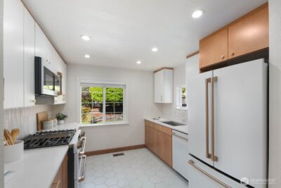 7508 30th Avenue SW, Seattle, WA 98126-3327 - Photo 12