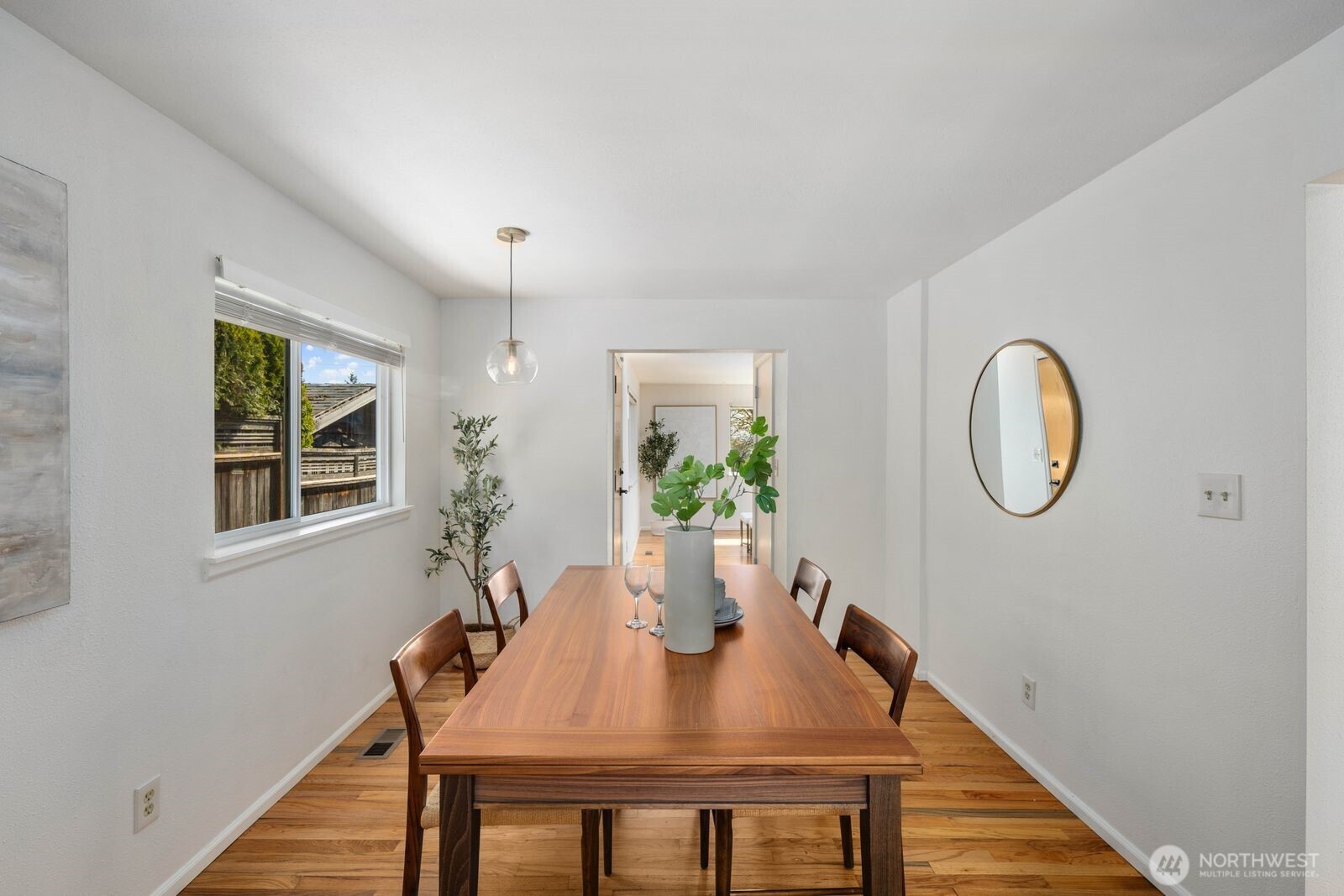 7508 30th Avenue SW, Seattle, WA 98126-3327