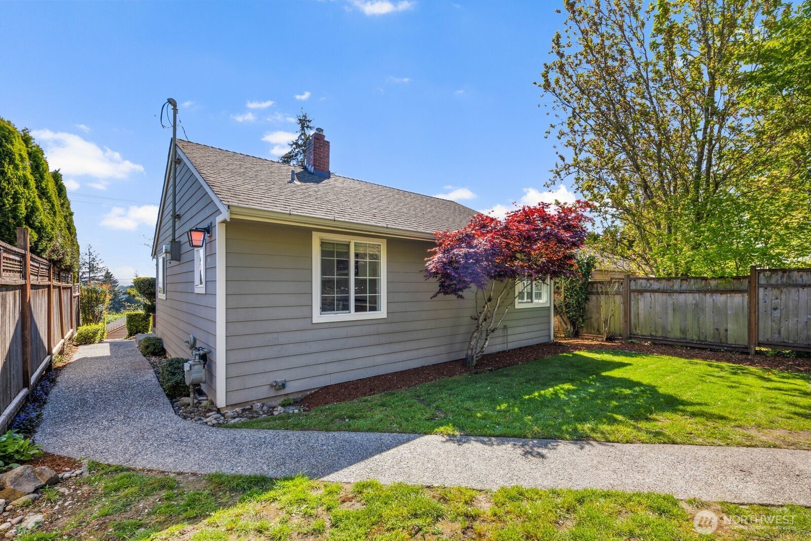 7508 30th Avenue SW, Seattle, WA 98126-3327