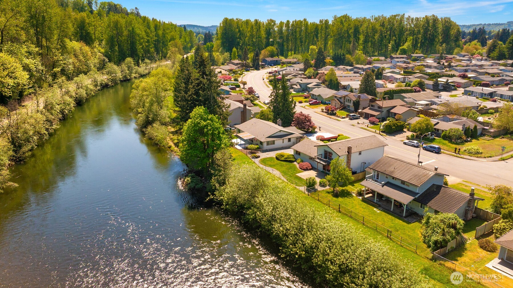 1816 Riverview Drive NE, Auburn, WA 98002