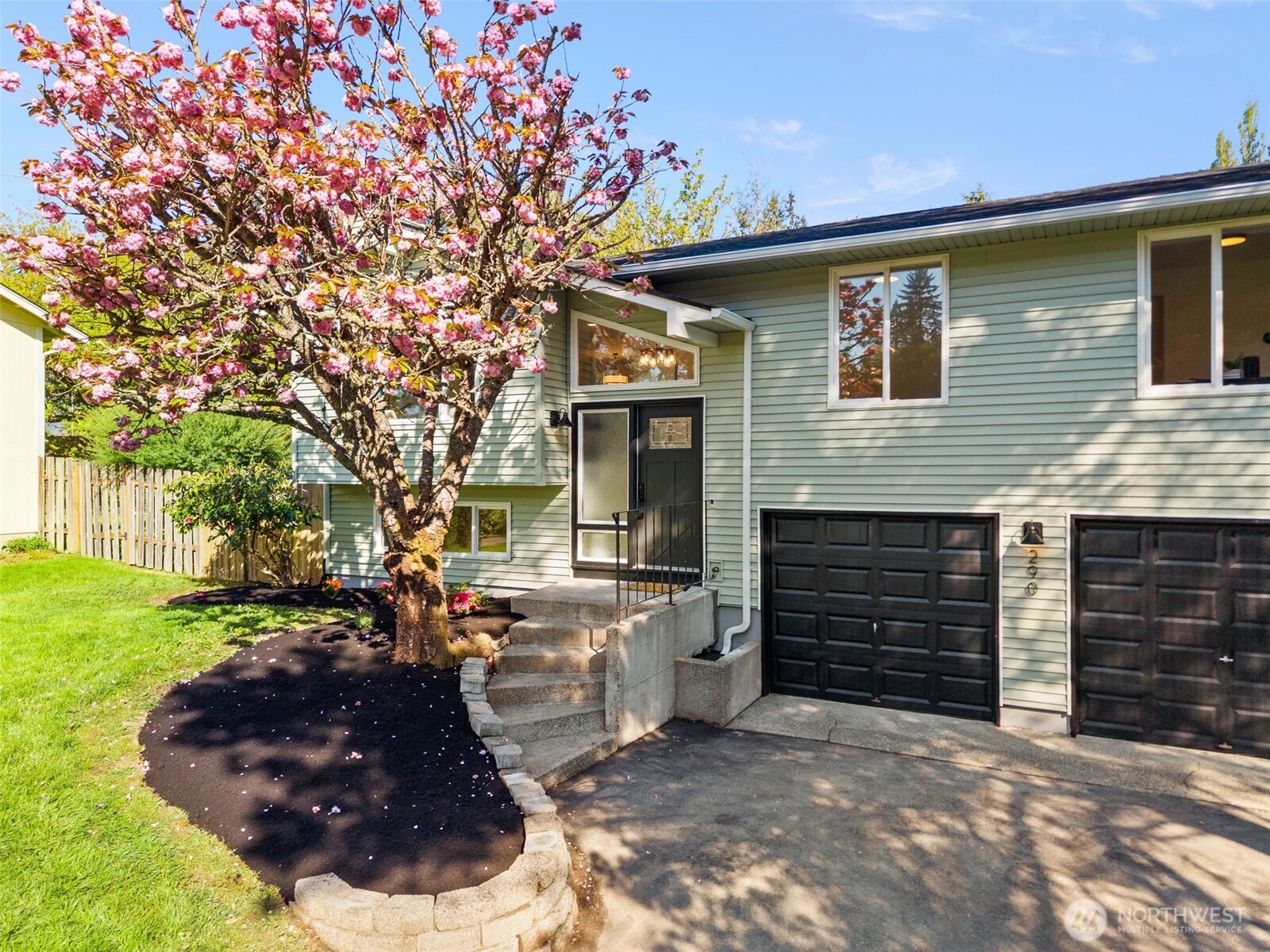 290 NE Torval Canyon Road , Poulsbo, WA 98370