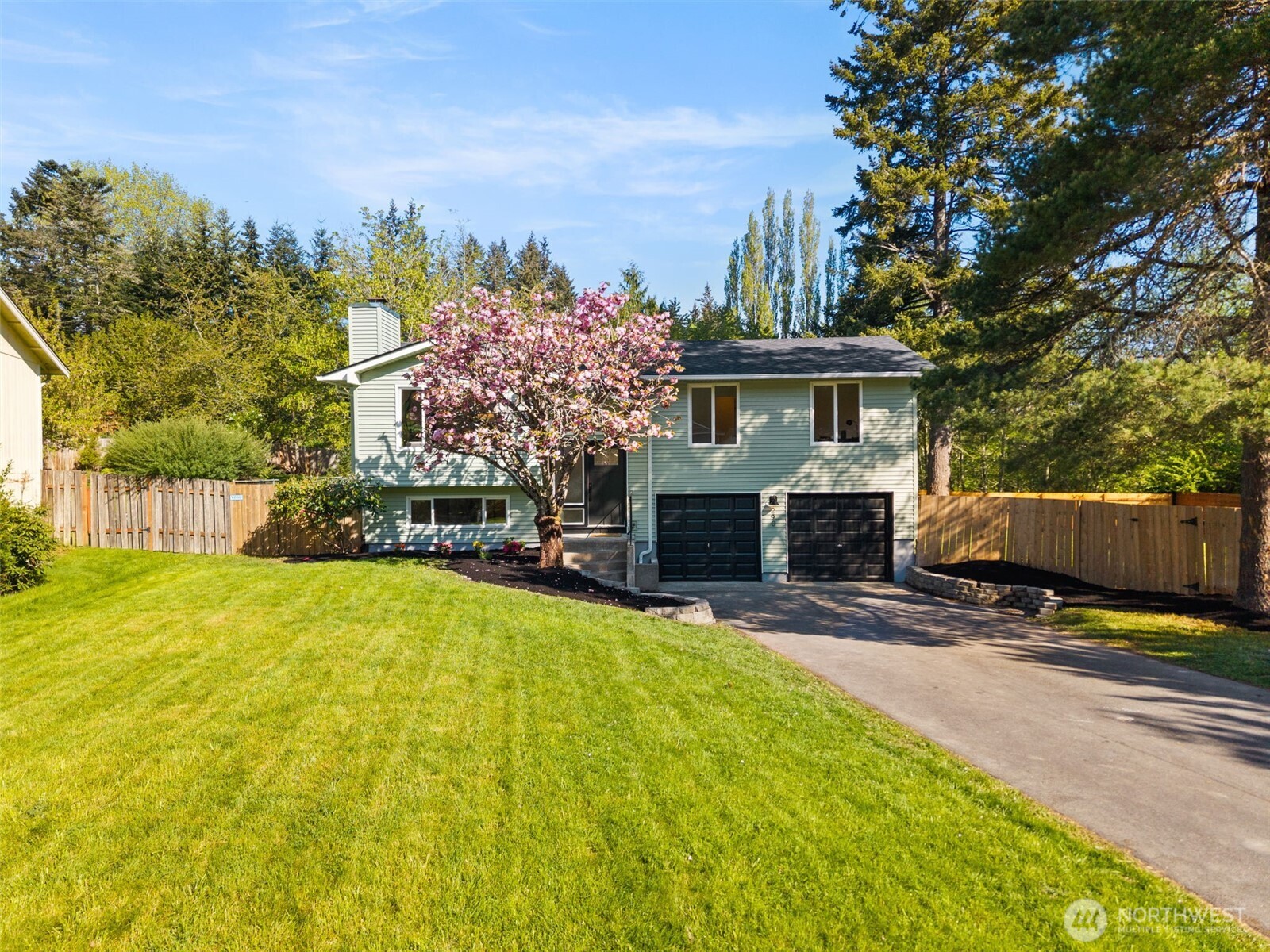 290 NE Torval Canyon Road , Poulsbo, WA 98370