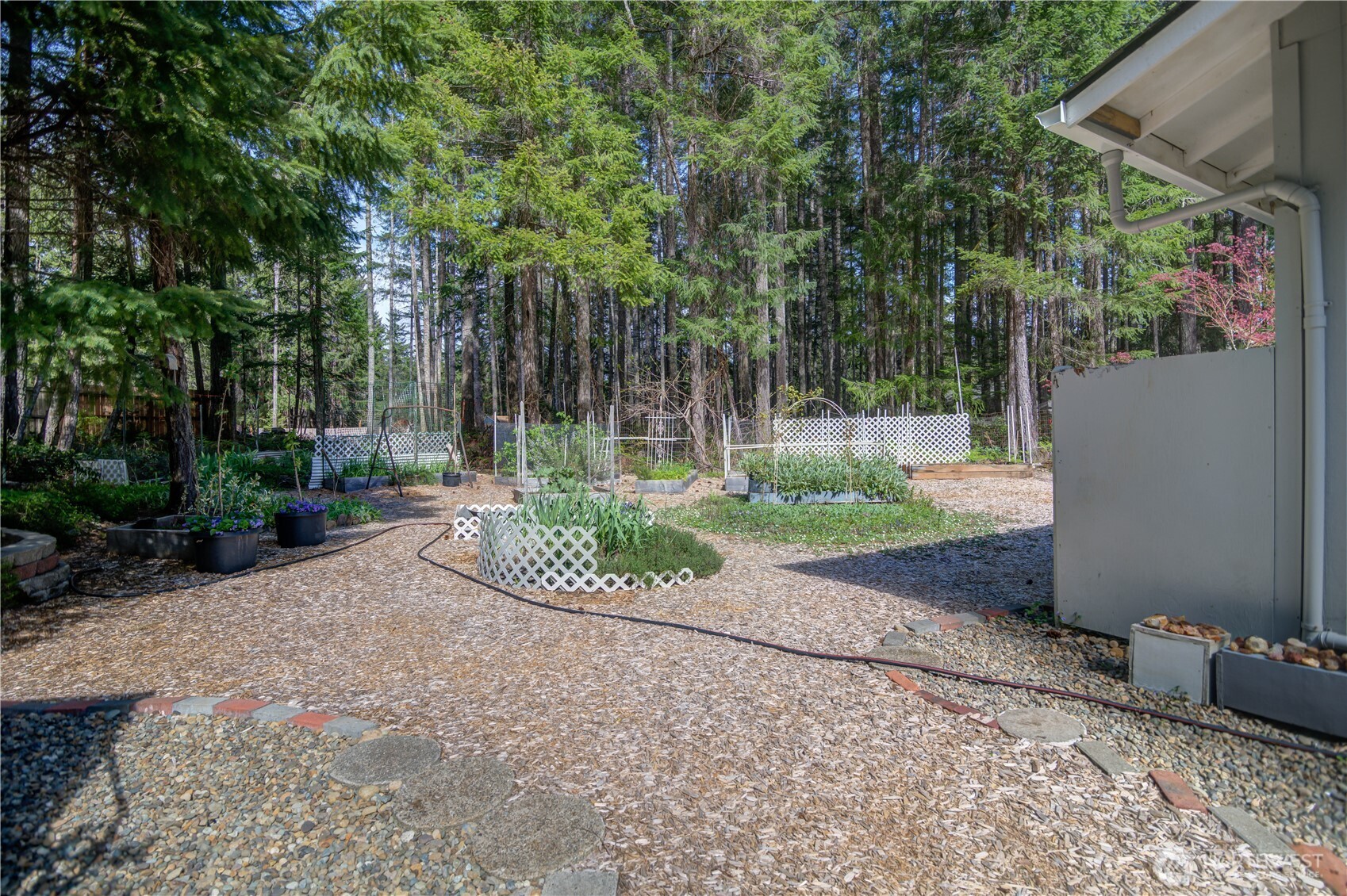 51 N Silver Lane N, Hoodsport, WA 98548-5109