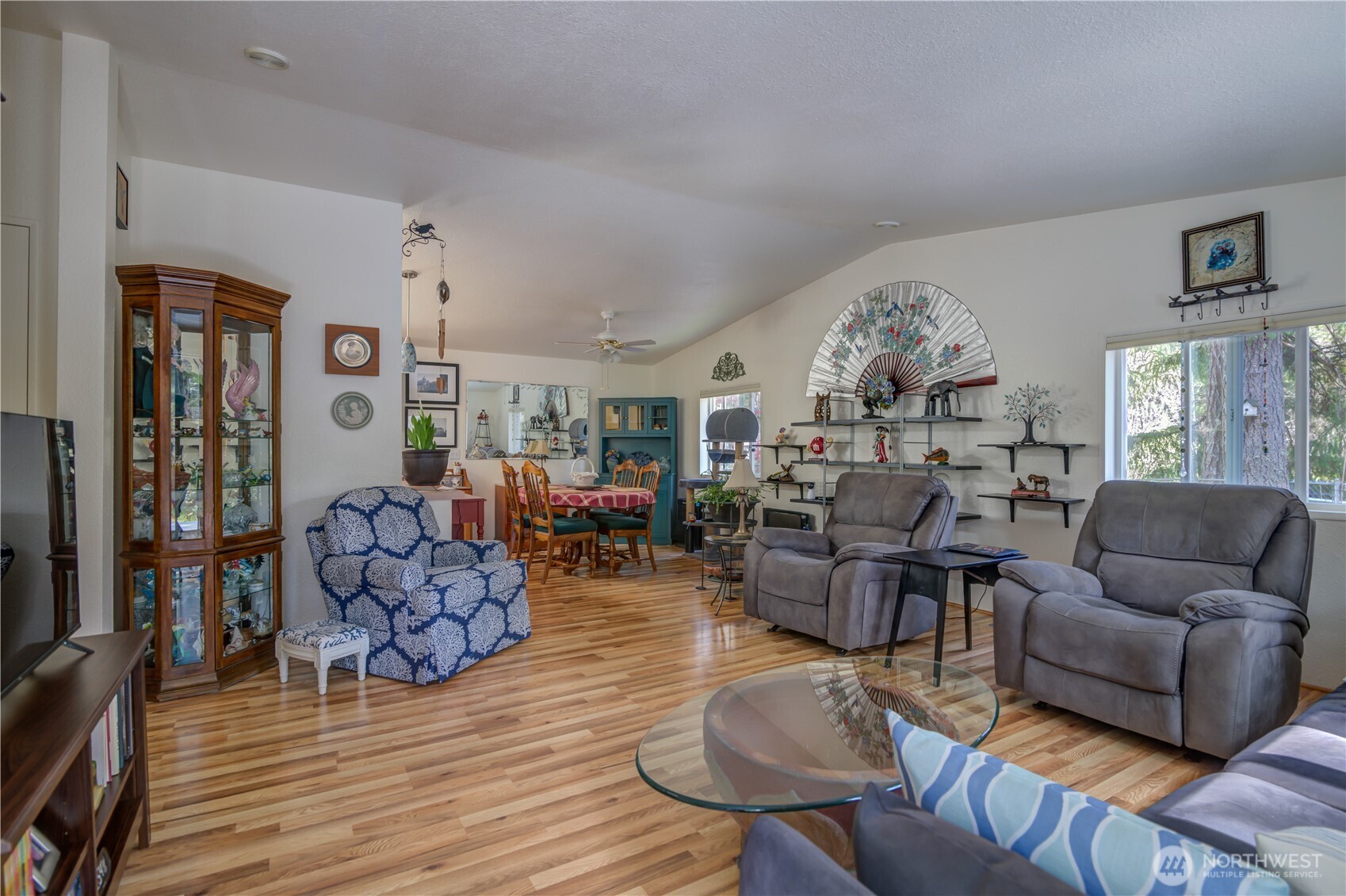 51 N Silver Lane N, Hoodsport, WA 98548-5109