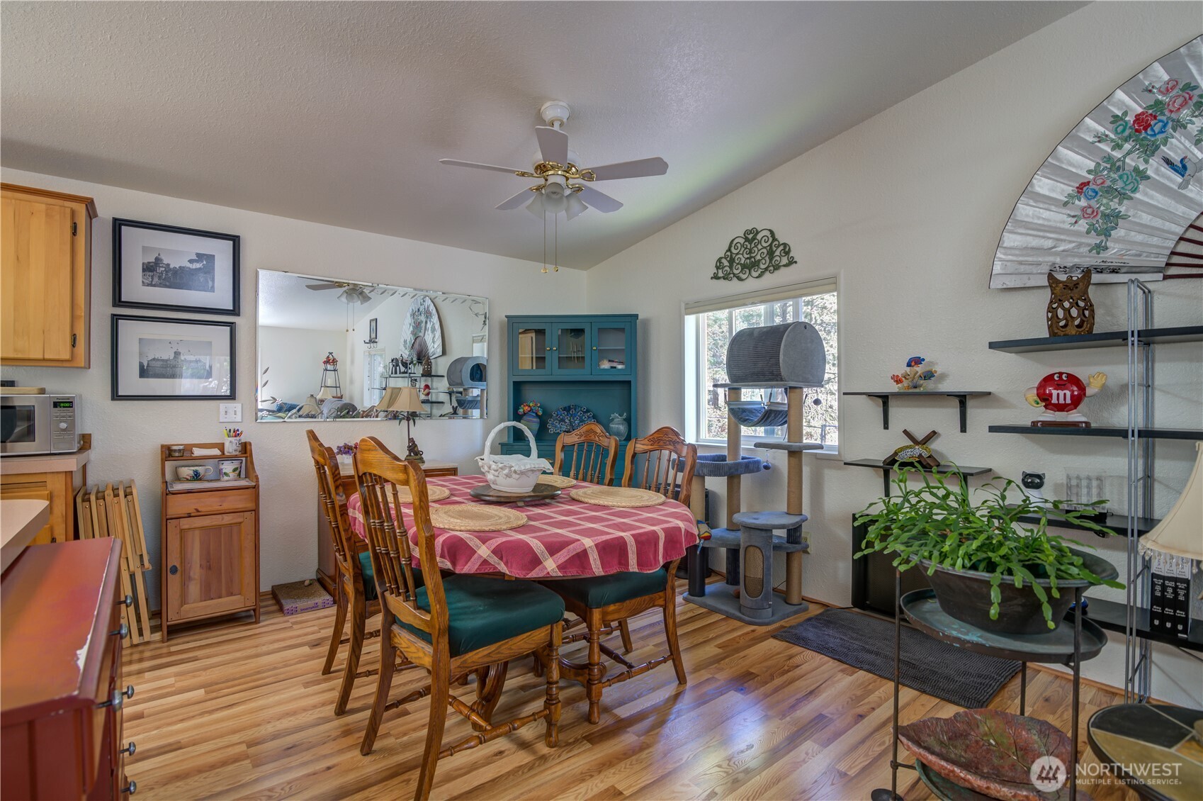 51 N Silver Lane N, Hoodsport, WA 98548-5109