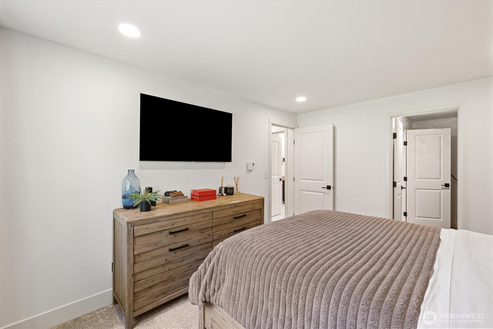 10813 NE 147th Lane #N102, Bothell, WA 98011