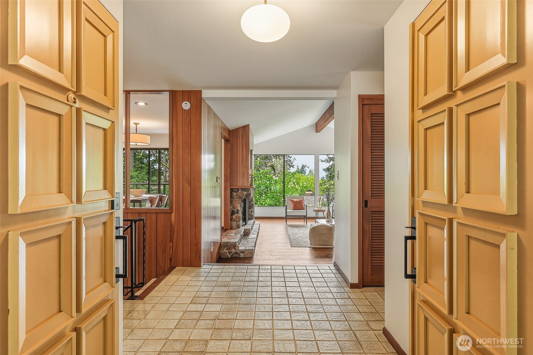 797 NW Culbertson Drive , Seattle, WA 98177