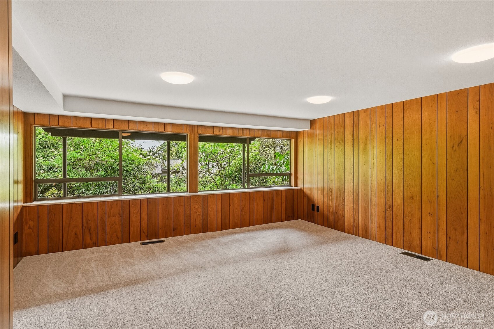 797 NW Culbertson Drive , Seattle, WA 98177