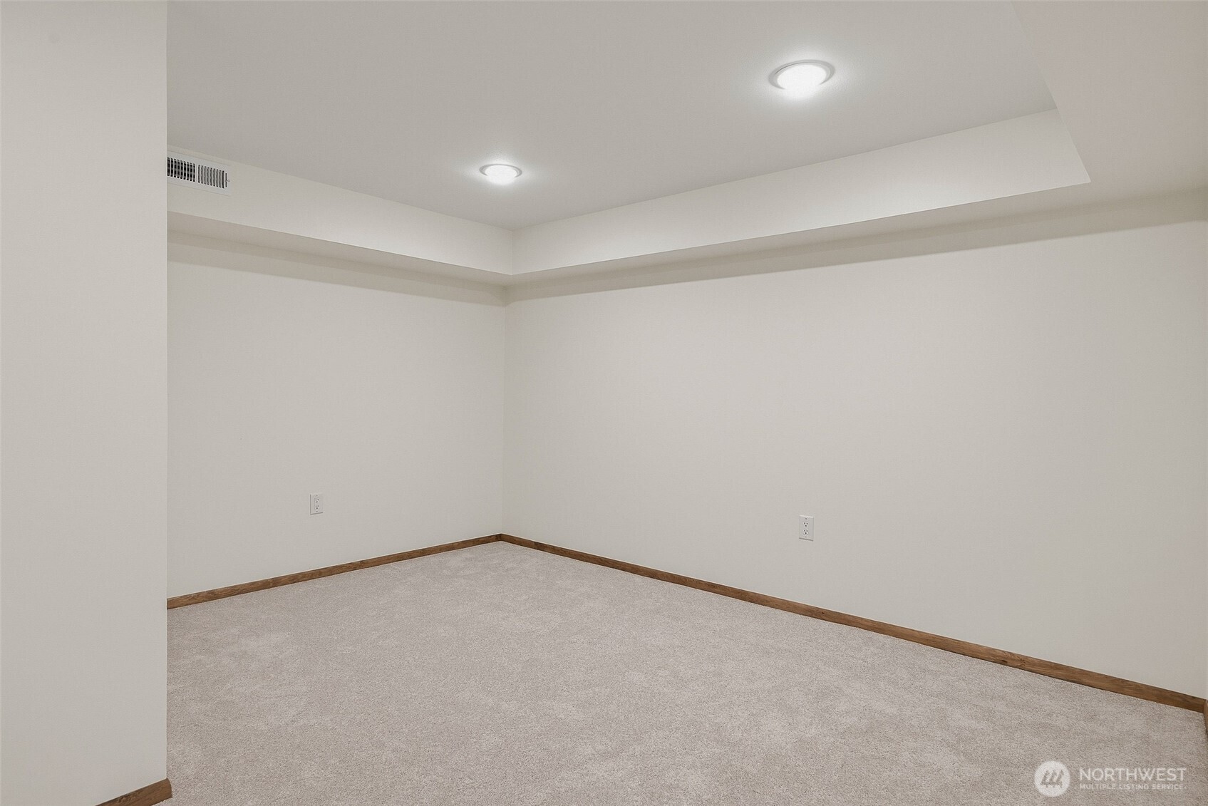 797 NW Culbertson Drive , Seattle, WA 98177