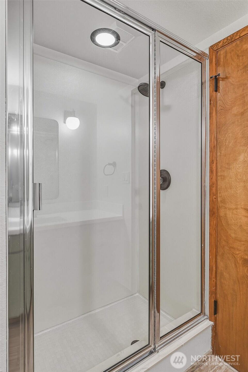 797 NW Culbertson Drive , Seattle, WA 98177