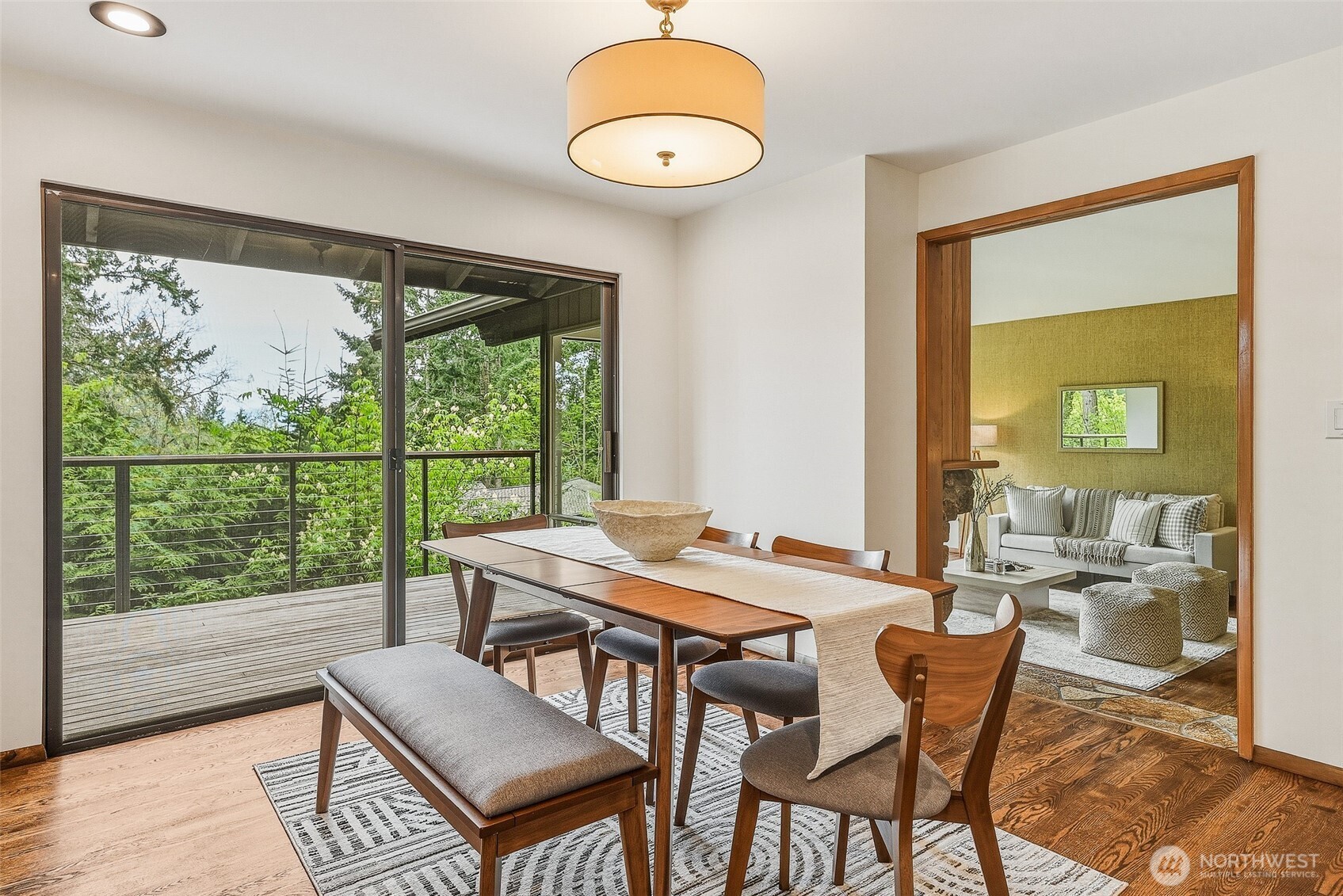 797 NW Culbertson Drive , Seattle, WA 98177