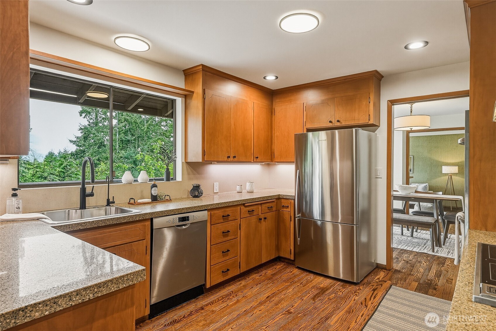 797 NW Culbertson Drive , Seattle, WA 98177