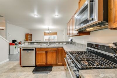 7709 86th Avenue NE, Marysville, WA 98270 - Photo 10