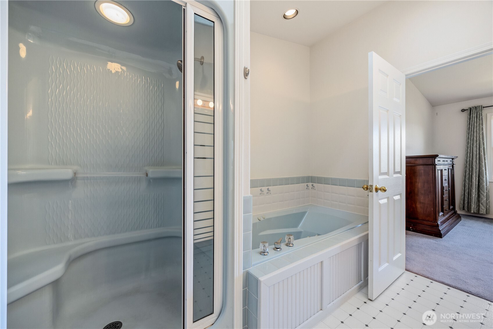 7420 Navarre Drive , Chelan, WA 98816