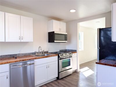22024 Military Rd S, SeaTac, WA 98198 - Photo 4