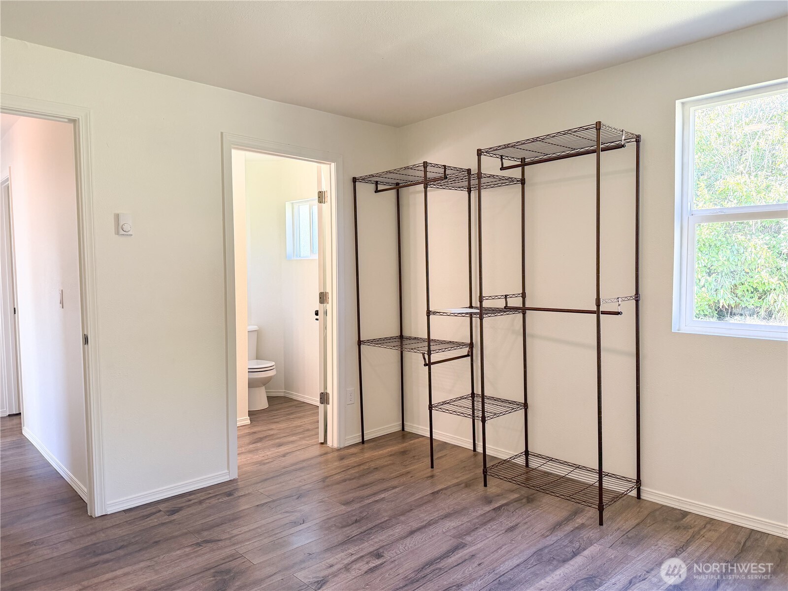 22024 Military Rd S, SeaTac, WA 98198