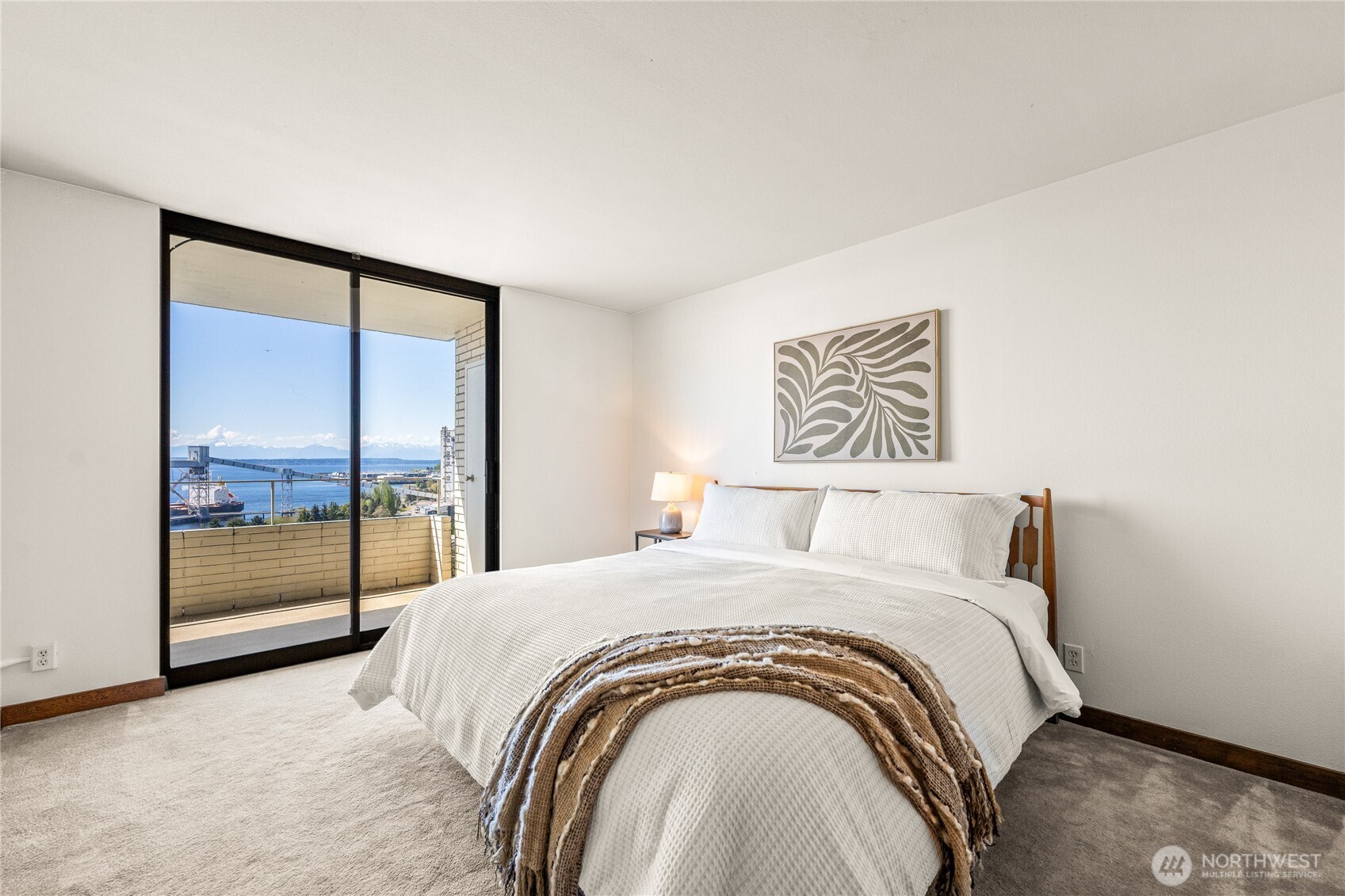 521 5th Avenue W #602, Seattle, WA 98119