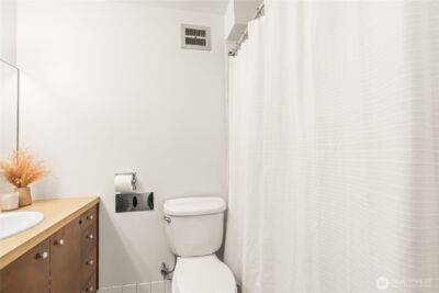 521 5th Avenue W #602, Seattle, WA 98119 - Photo 17