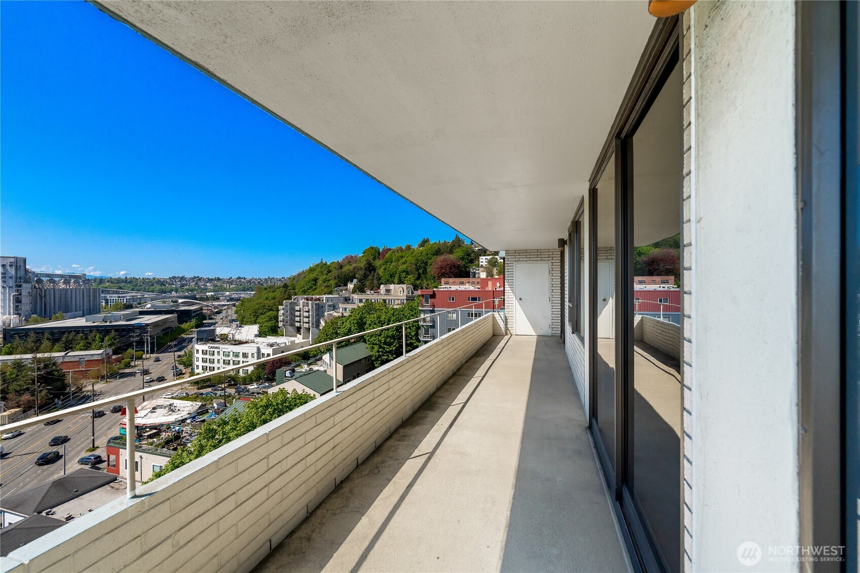 521 5th Avenue W #602, Seattle, WA 98119