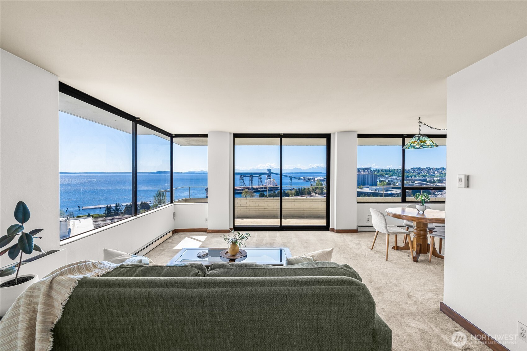 521 5th Avenue W #602, Seattle, WA 98119