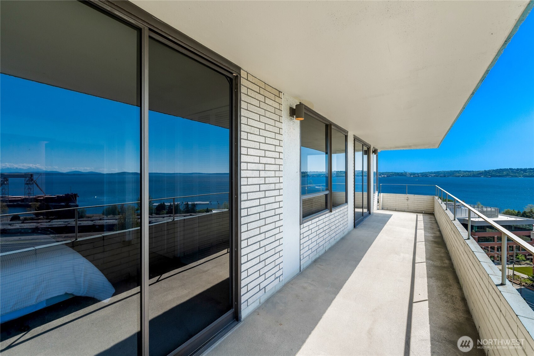 521 5th Avenue W #602, Seattle, WA 98119