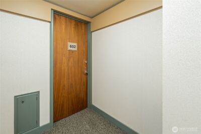 521 5th Avenue W #602, Seattle, WA 98119 - Photo 29