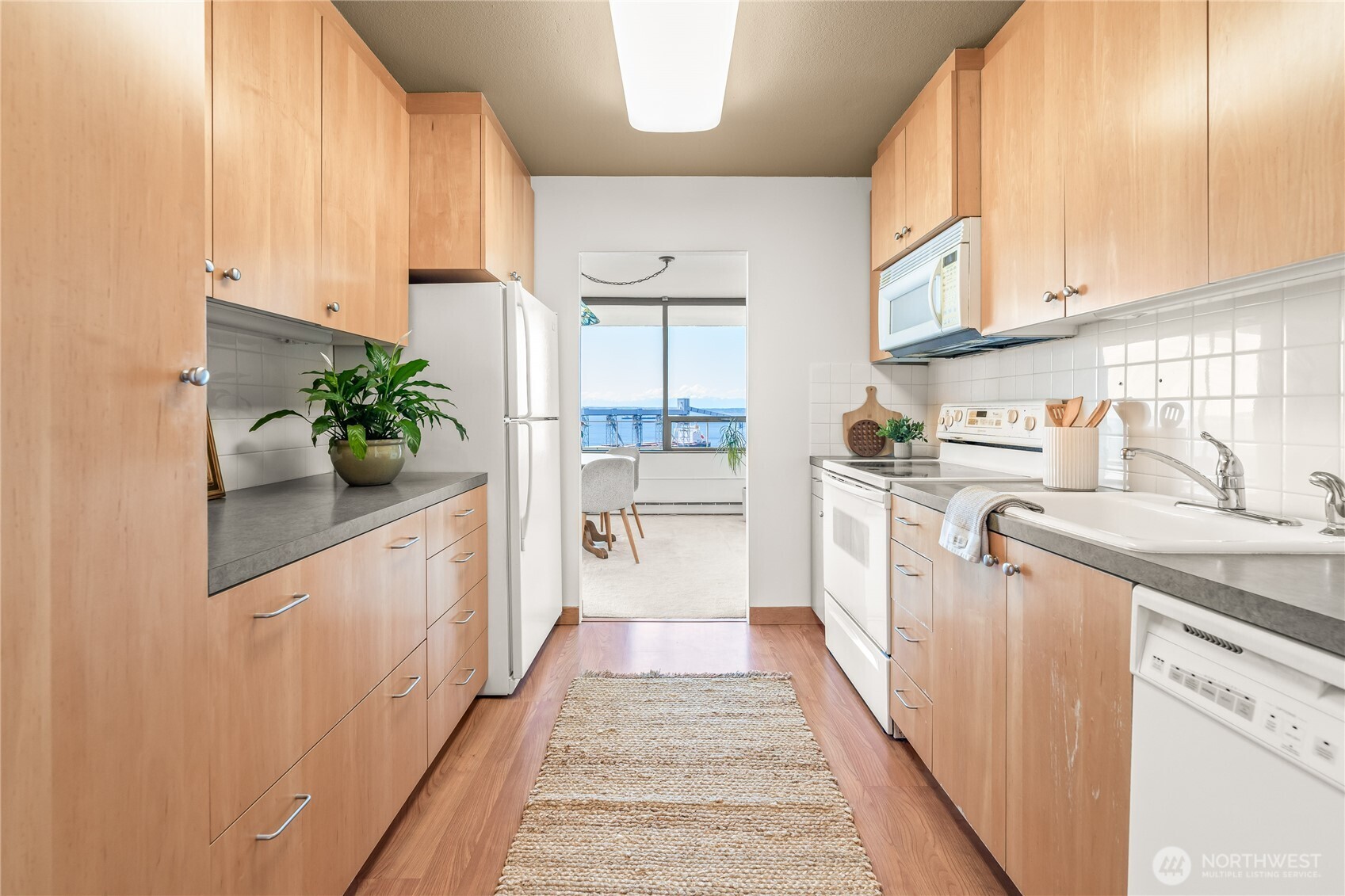 521 5th Avenue W #602, Seattle, WA 98119