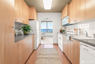 521 5th Avenue W #602, Seattle, WA 98119 - Photo 8