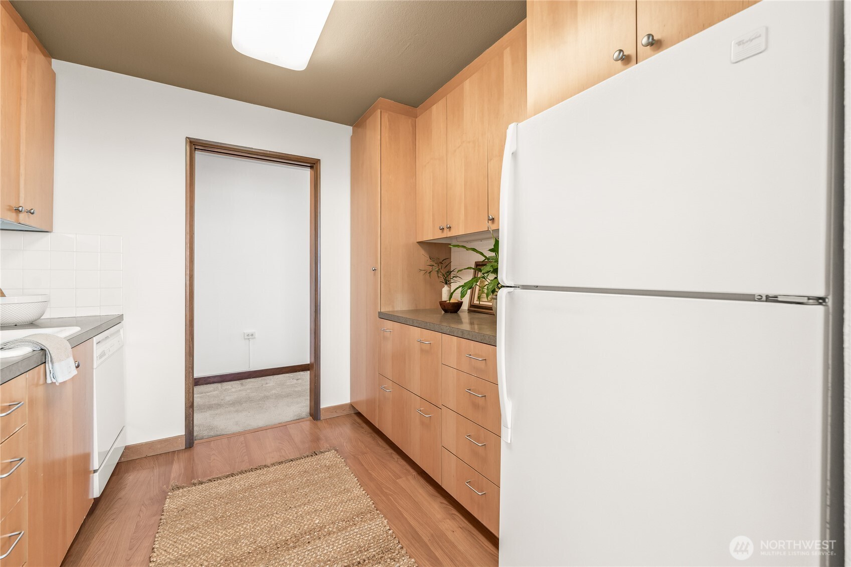 521 5th Avenue W #602, Seattle, WA 98119