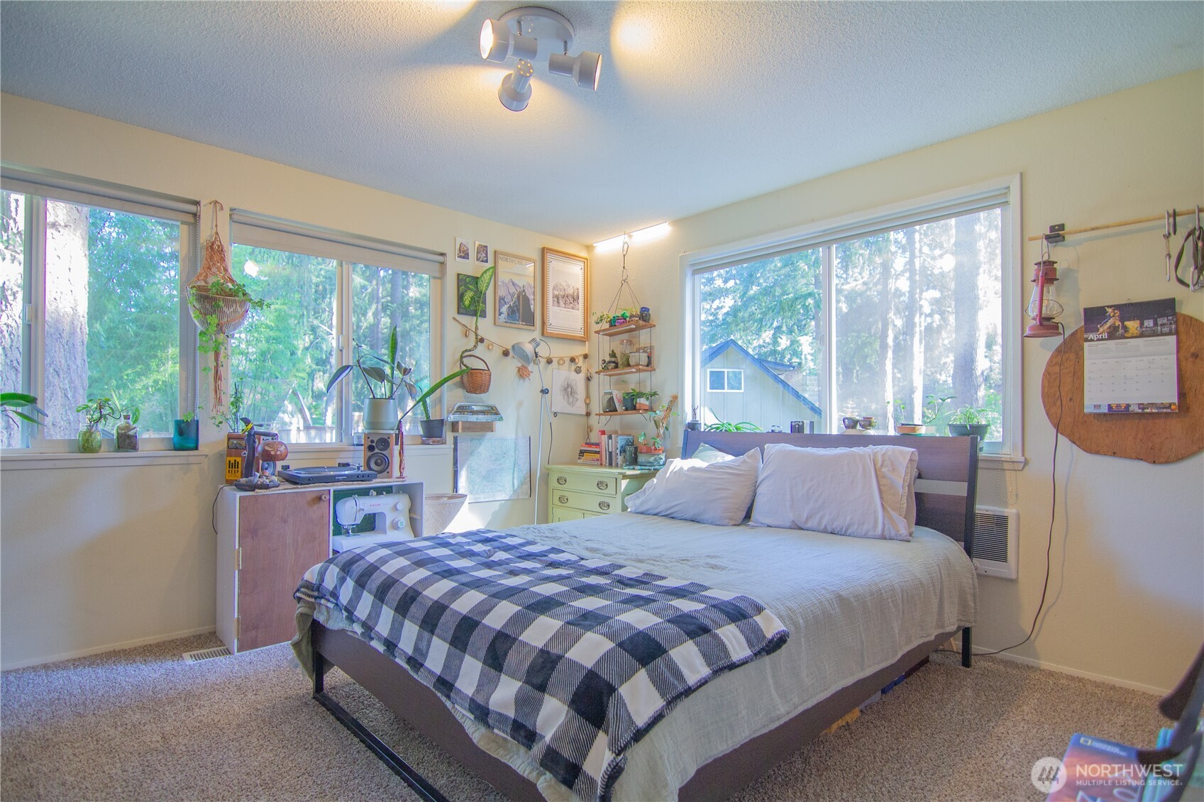 4616 62nd Avenue W, University Place, WA 98466