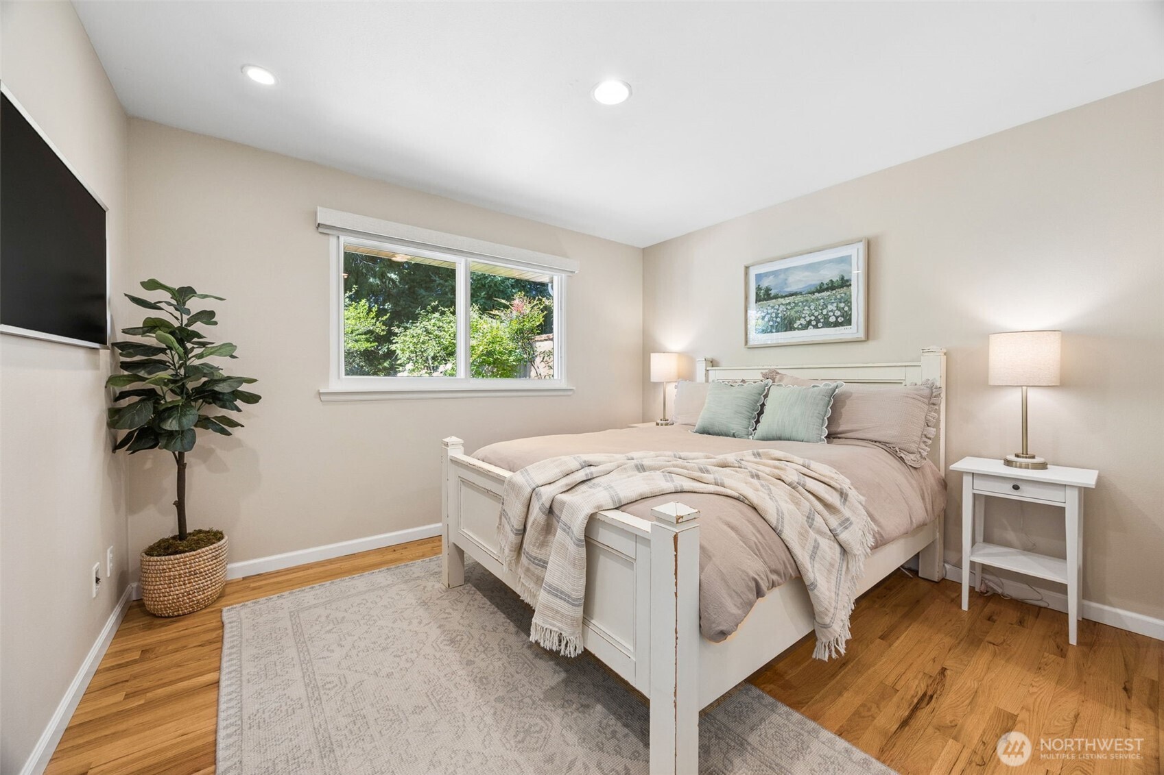 20811 8th Ave S, Des Moines, WA 98198-3246