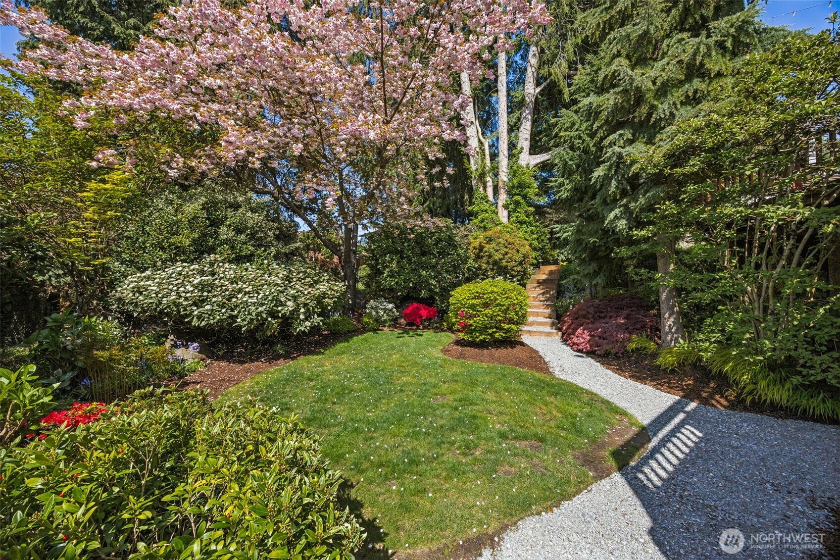 20811 8th Ave S, Des Moines, WA 98198-3246