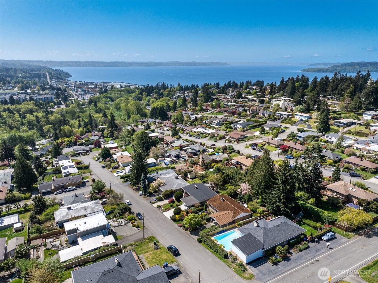 20811 8th Ave S, Des Moines, WA 98198-3246