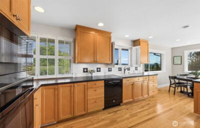 20811 8th Ave S, Des Moines, WA 98198-3246 - Photo 6