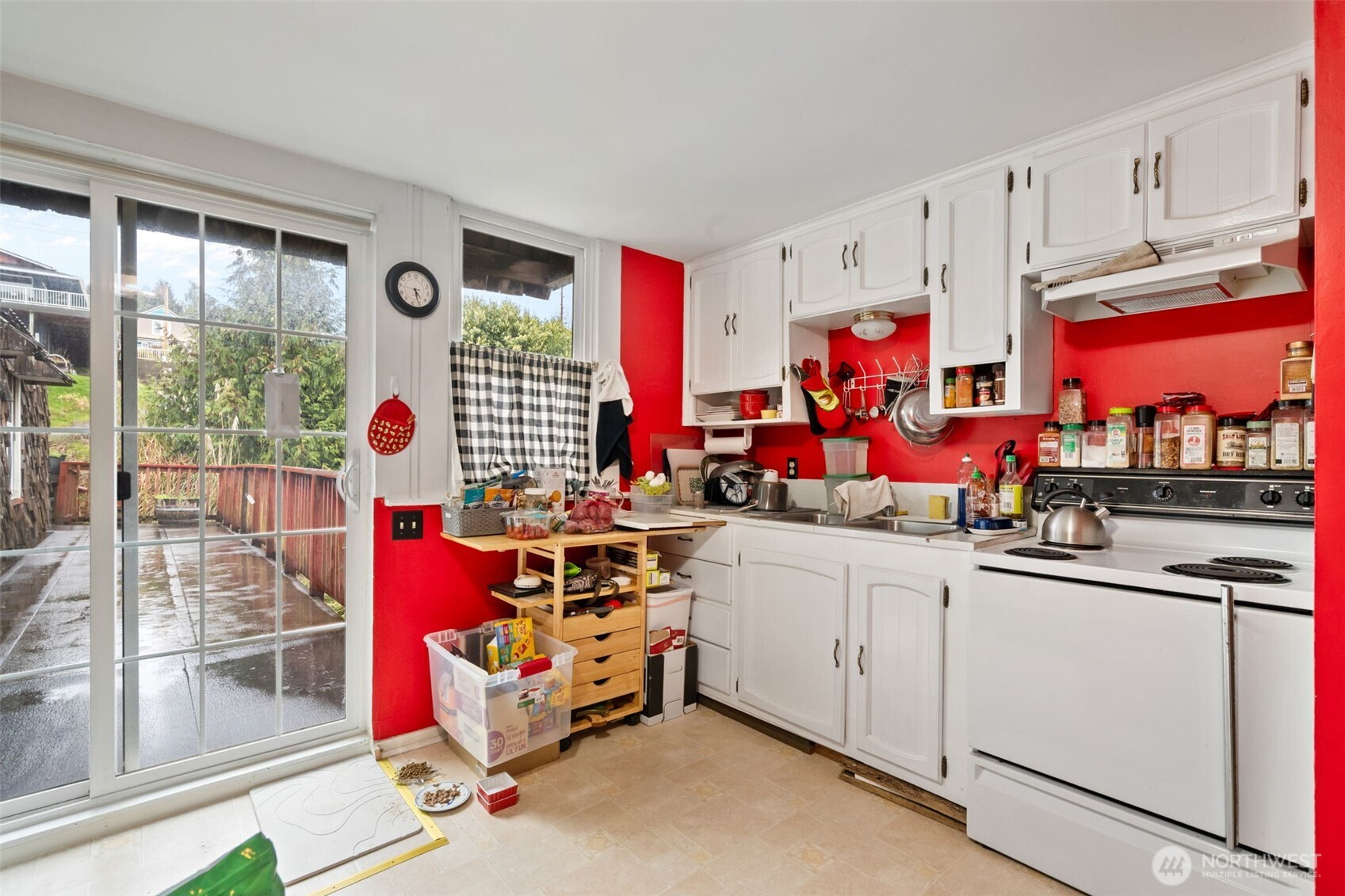 608 W Robert Bush Drive , South Bend, WA 98586