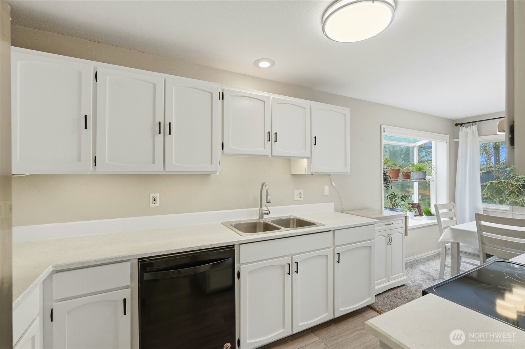 4122 212th Street SW #A201, Mountlake Terrace, WA 98043