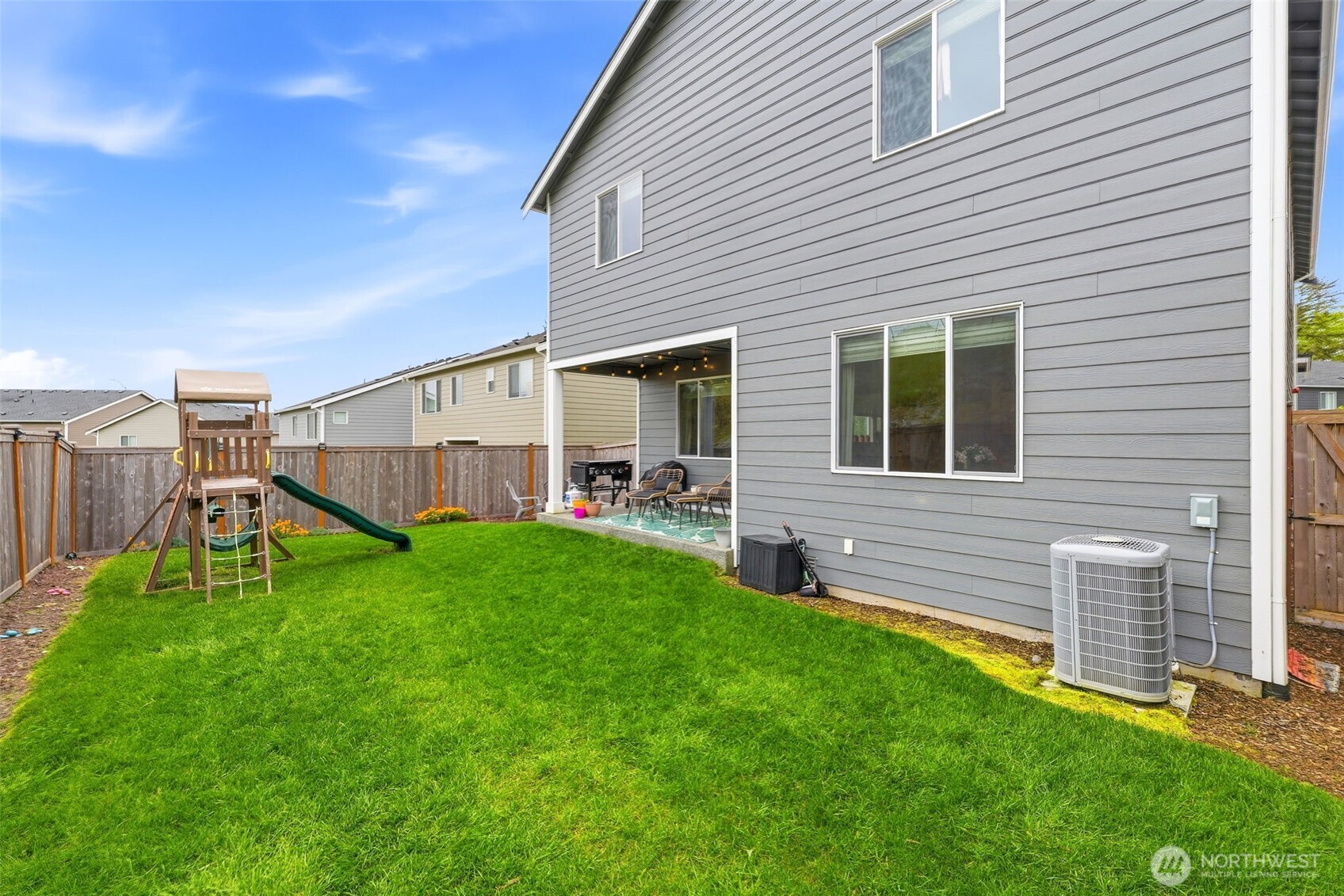 1227 Baker Heights Loop , Bremerton, WA 98312